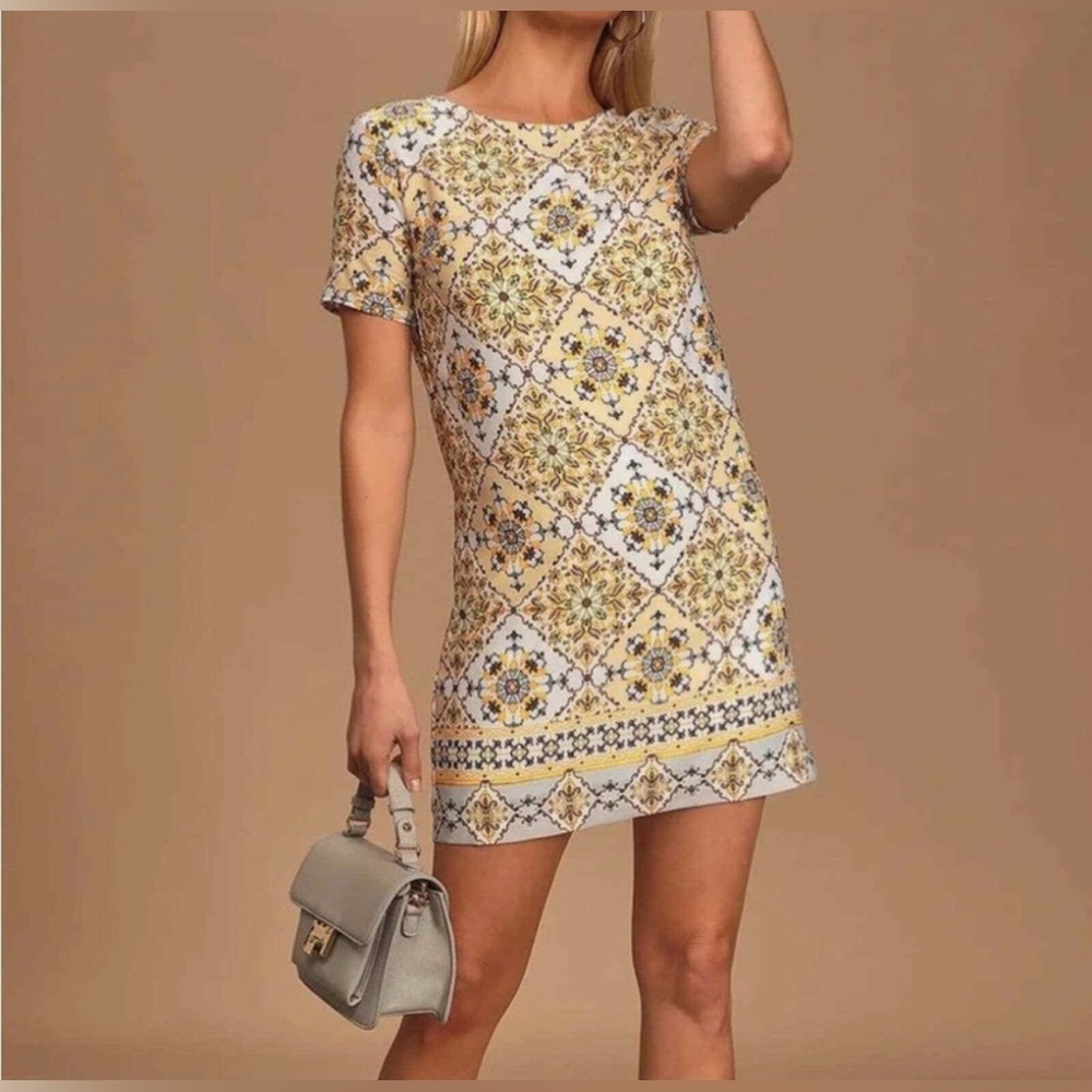 Lulu's Dandy Lion Yellow Print Shift Dress